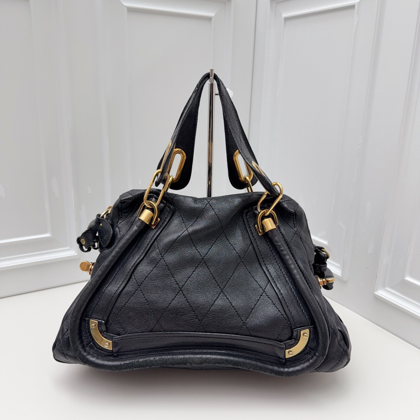 Chloé バングル ブラック/ゴールド Chloe Paraty Calfskin Top Handle Shoulder Bag Black Gold Women